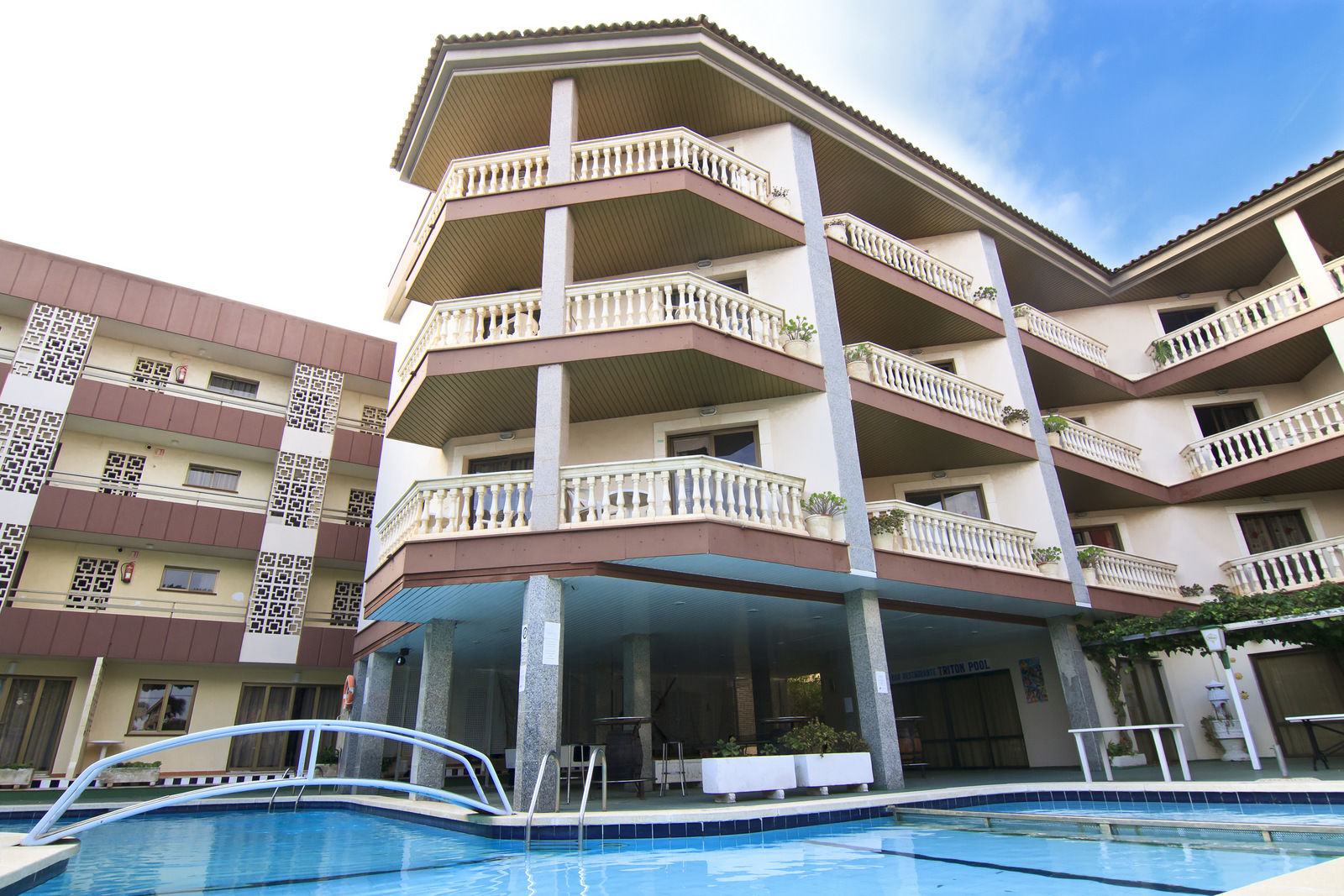 קאלה ראטג'אדה Apartamentos Triton מראה חיצוני תמונה